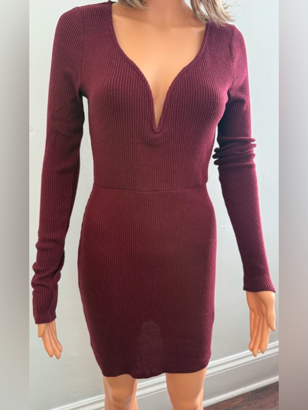 Express ribbed midi dress. Burgundy color. Sz. S